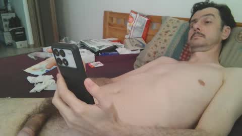 Snapshot of slim38 chatting on October 30, 6:04 am Alin online show from October 30, 6:04 am