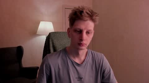 Snapshot of slim_andy chatting on December 6, 1:00 pm Andy online show from December 6, 1:00 pm