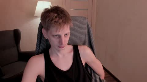 Snapshot of slim_andy chatting on December 7, 10:12 am Andy online show from December 7, 10:12 am