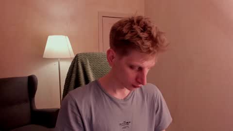 Snapshot of slim_andy chatting on December 12, 12:55 pm Andy online show from December 12, 12:55 pm