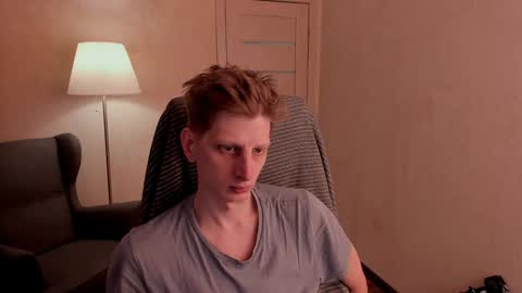 Snapshot of slim_andy chatting on December 20, 12:38 pm Andy online show from December 20, 12:38 pm