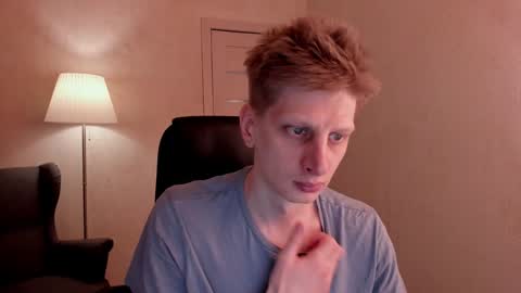 Snapshot of slim_andy chatting on February 6, 1:54 pm Andy online show from February 6, 1:54 pm