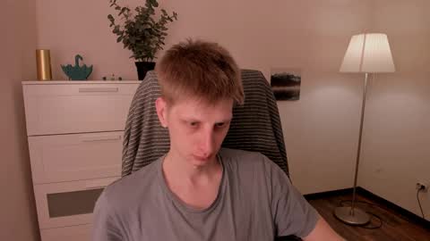 Snapshot of slim_andy chatting on February 8, 12:50 pm Andy online show from February 8, 12:50 pm