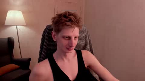 Snapshot of slim_andy chatting on February 13, 10:44 am Andy online show from February 13, 10:44 am