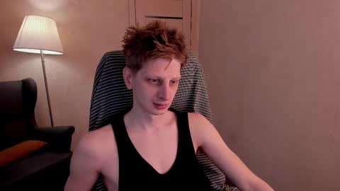 Snapshot of slim_andy chatting on February 23, 7:22 am Andy online show from February 23, 7:22 am