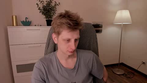 Snapshot of slim_andy chatting on March 1, 3:38 pm Andy online show from March 1, 3:38 pm