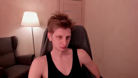 Snapshot of slim_andy chatting on March 6, 7:25 am Andy online show from March 6, 7:25 am