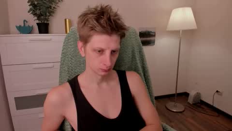 Snapshot of slim_andy chatting on October 10, 7:40 am Andy online show from October 10, 7:40 am