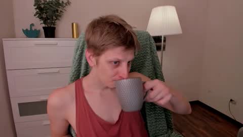 Snapshot of slim_andy chatting on October 26, 10:10 am Andy online show from October 26, 10:10 am