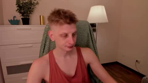 Snapshot of slim_andy chatting on November 6, 7:53 am Andy online show from November 6, 7:53 am