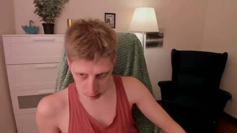 Snapshot of slim_andy chatting on November 27, 8:22 pm Andy online show from November 27, 8:22 pm