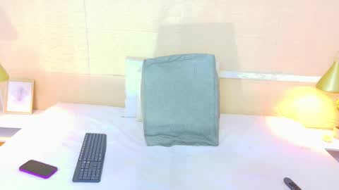 slim_chocobar18 online show from January 10, 2:08 pm