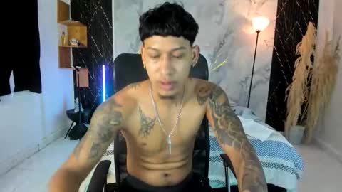 slim_master12 online show from May 2, 8:25 pm
