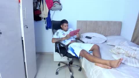 slim_master12 online show from May 23, 9:52 pm