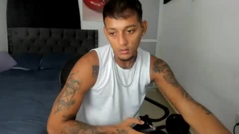Snapshot of slim_master12 chatting on June 21, 12:02 am slim_master12 online show from June 21, 12:02 am