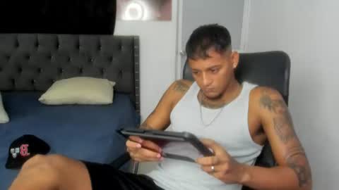 Snapshot of slim_master12 chatting on July 5, 4:41 am slim_master12 online show from July 5, 4:41 am