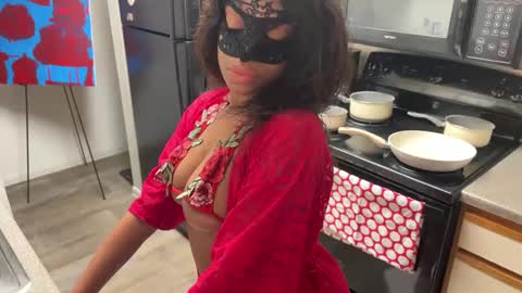 Snapshot of slimaddictionxxx chatting on January 30, 3:33 am Barbie Stylebender online show from January 30, 3:33 am