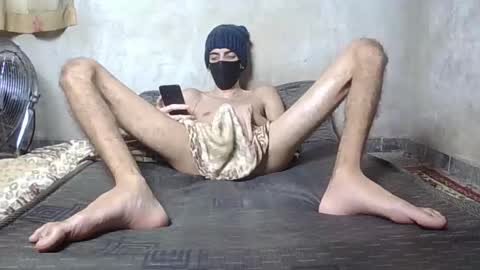 Snapshot of slimdestroyer chatting on January 18, 7:37 pm slimdestroyer online show from January 18, 7:37 pm