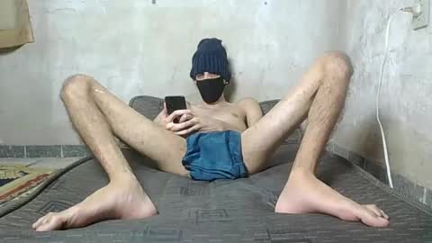 Snapshot of slimdestroyer chatting on February 15, 6:55 pm slimdestroyer online show from February 15, 6:55 pm