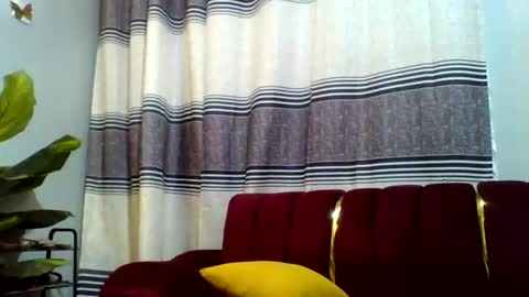 Snapshot of slimebonie chatting on December 14, 7:29 pm purity online show from December 14, 7:29 pm