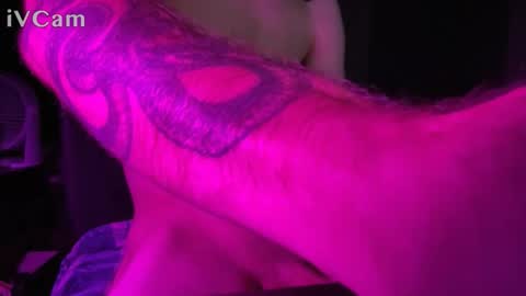 Snapshot of slimedge1243 chatting on December 5, 5:49 am slimedge1243 online show from December 5, 5:49 am