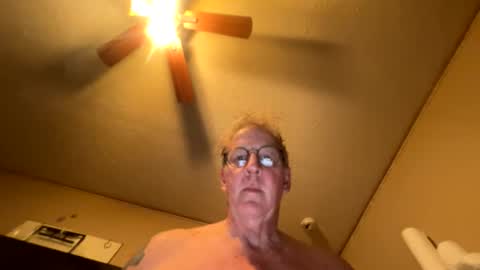 slimjim061560 online show from May 16, 1:13 am
