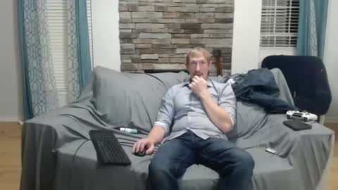 Snapshot of slimjp chatting on October 20, 2:23 am slimjp online show from October 20, 2:23 am