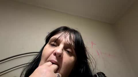 slimmers01 online show from March 18, 1:42 am