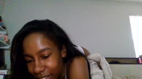 Snapshot of slimmmgooodiexoxo chatting on December 26, 2:48 pm slimmmgooodiexoxo online show from December 26, 2:48 pm