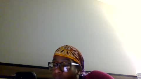 Snapshot of slimmmgooodiexoxo chatting on December 29, 7:00 pm slimmmgooodiexoxo online show from December 29, 7:00 pm