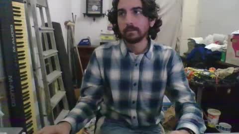 Snapshot of slimteaser089 chatting on February 14, 7:32 pm SlimTeaser089 online show from February 14, 7:32 pm