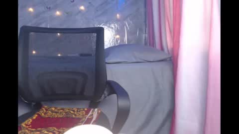 Snapshot of slimzyx chatting on January 16, 1:47 pm slimzyx online show from January 16, 1:47 pm