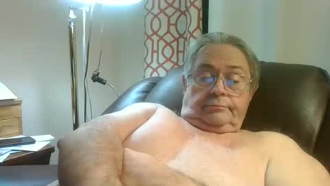 slippery_duck online show from January 15, 12:37 am