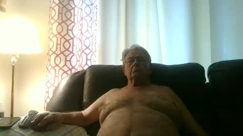 slippery_duck online show from May 16, 12:26 pm