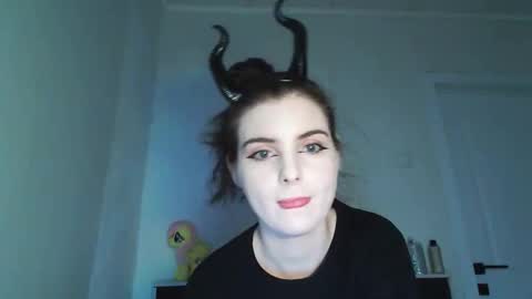 Snapshot of sloomonata chatting on November 2, 3:42 am sloomonata online show from November 2, 3:42 am