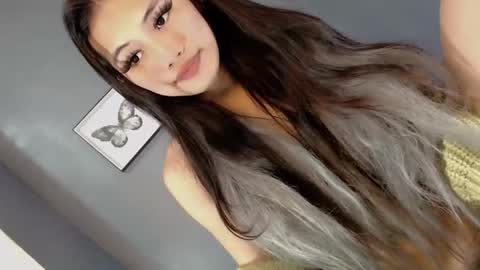 slut4attention online show from April 28, 6:18 am