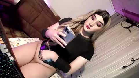 Nathalie online show from May 22, 7:59 am