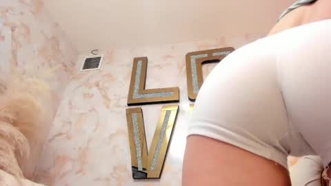 Paola  online show from February 25, 1:26 am