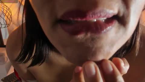 Snapshot of slut_milf_ chatting on December 2, 9:10 pm slut_milf_ online show from December 2, 9:10 pm