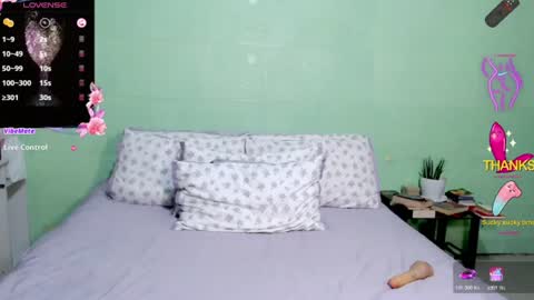 slutty asian-- online show from June 29, 6:19 am