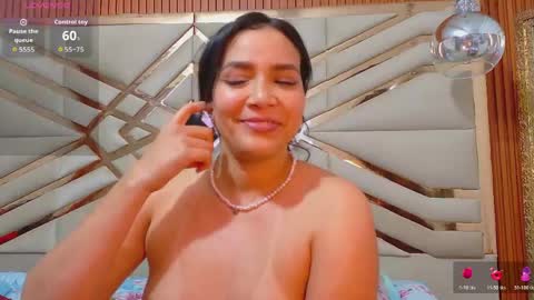 Snapshot of sluttyandmature chatting on June 2, 12:23 am MARCELA online show from June 2, 12:23 am