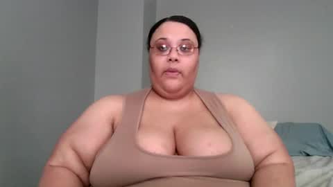 Snapshot of sluttyjess31 chatting on July 31, 2:16 pm Jessica online show from July 31, 2:16 pm