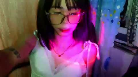 sluttypatotie online show from May 19, 4:57 pm