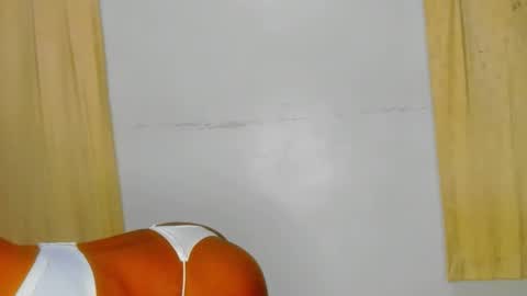 Snapshot of sluttysam_ chatting on October 14, 9:04 pm Sexyslutt online show from October 14, 9:04 pm