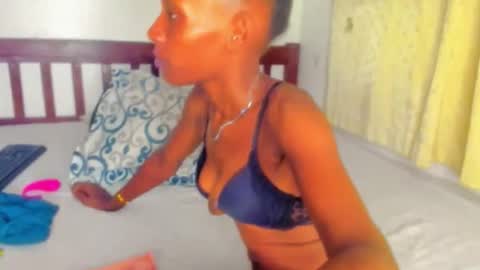 Snapshot of sluttysam_ chatting on November 4, 3:16 am Sexyslutt online show from November 4, 3:16 am