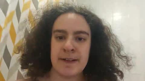 Snapshot of sluttysuzie17 chatting on April 26, 4:04 pm SluttySuzie17 online show from April 26, 4:04 pm