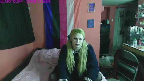 Snapshot of sluttytorismith chatting on February 20, 5:12 am Tori Smith online show from February 20, 5:12 am