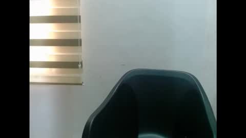 Snapshot of slutxcorn chatting on December 2, 10:20 am slutxcorn online show from December 2, 10:20 am