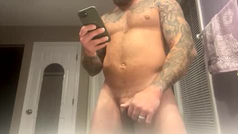 Snapshot of sly050585 chatting on November 4, 8:46 am sly050585 online show from November 4, 8:46 am