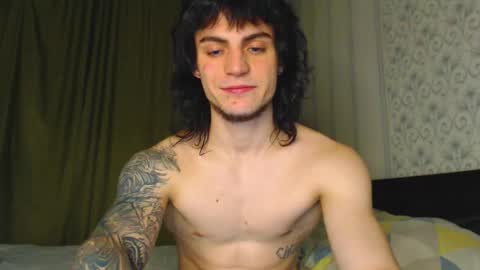 Gus online show from November 10, 4:28 pm